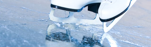 Piste di pattinaggio con ghiaccio artificiale